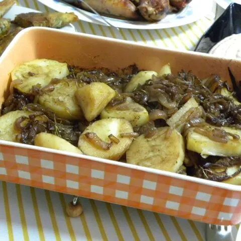 Vegan Pommes Lyonnaises image