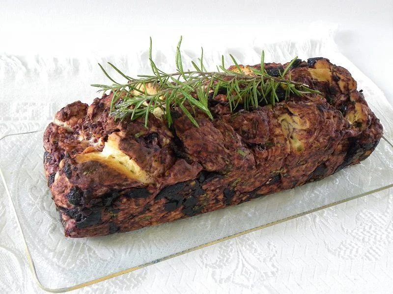 Eliopsomo olive bread image