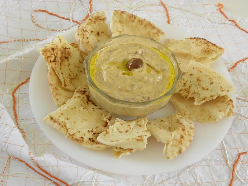 Hoummous with olives and butternut squash picture