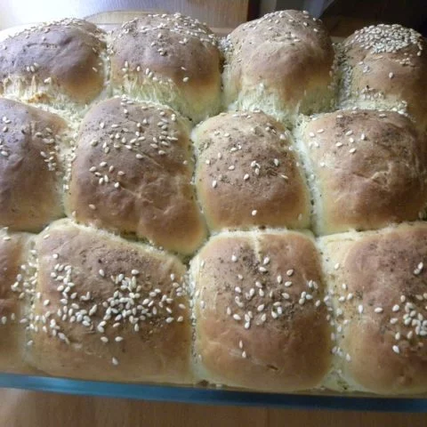 Green olives and feta Pull-aparts image