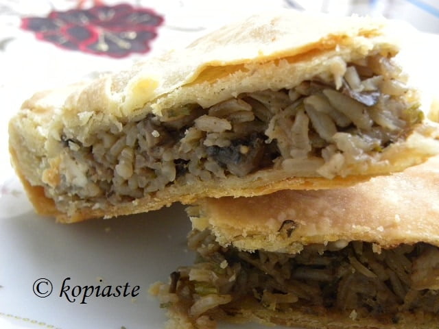 Manitaropita mushroom pie2