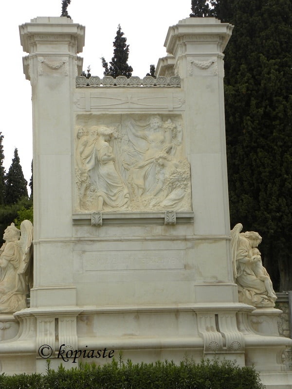 Tomb2
