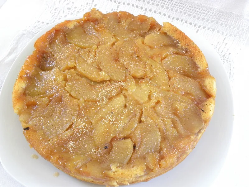 Apple upside down cake image
