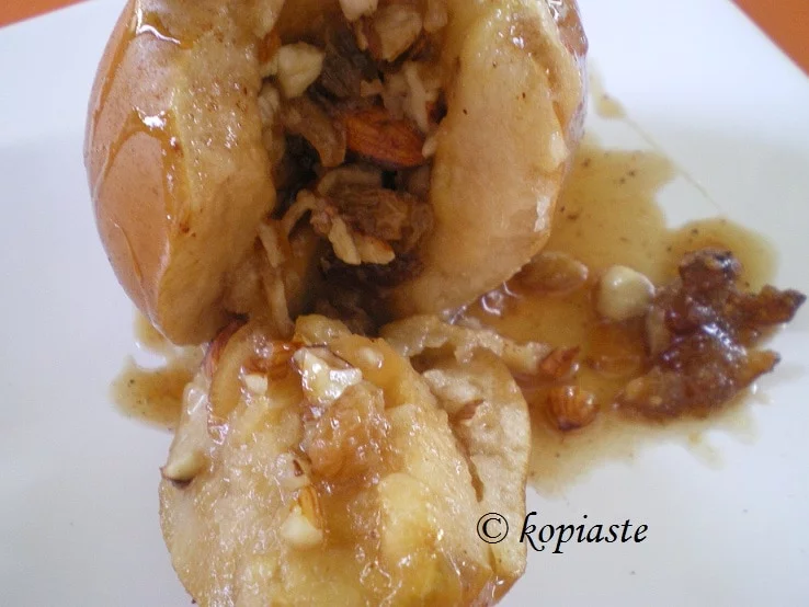Baked apple cut