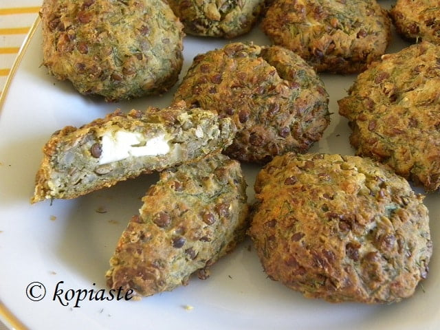 Lentil burgers with Feta and dill