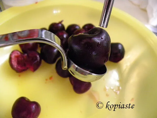 Pitting cherries