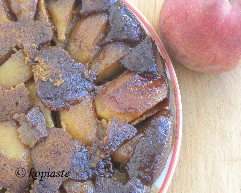 Petimezi Apple Cake