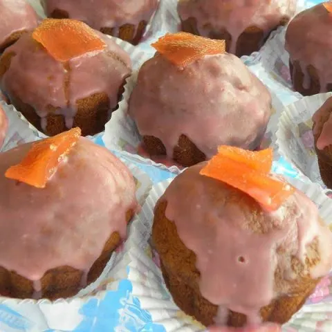 Banana cupcakes with quince frosting image