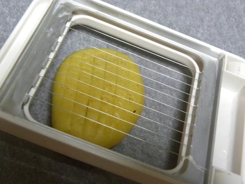 Melomakarona with egg cutter image