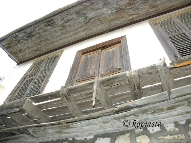 Anoi, second floor house at Lophou