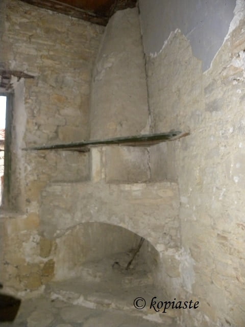 house interior fireplace at Lophou