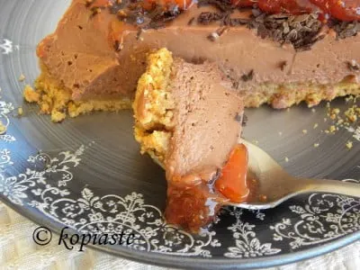 chocolate cheesecake with fig jam