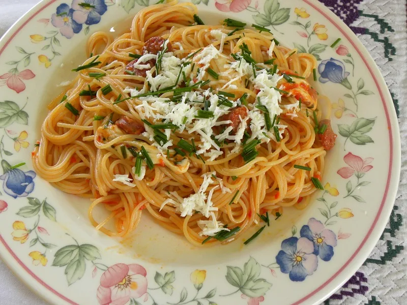 gourmet spaghetti with sausages image