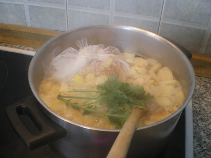cooking quince image