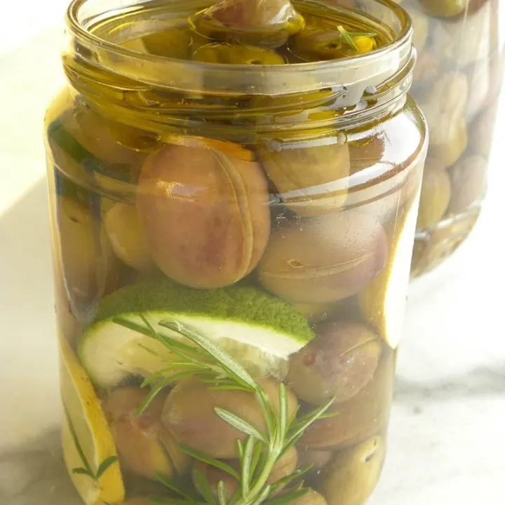 Curing olives image