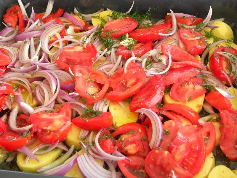 Preparing vegetables image