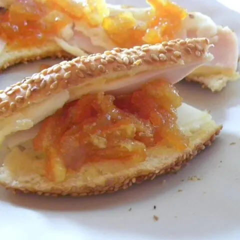 Koulouri and citrus jam image