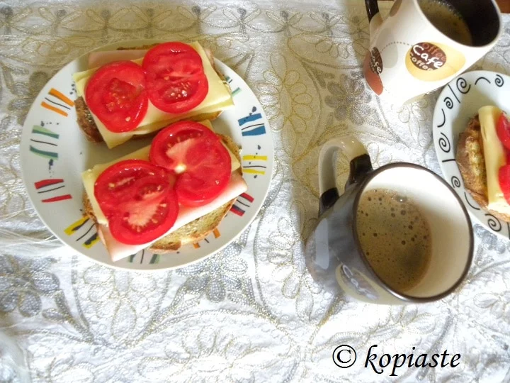 Fetes me psomi bruschetta