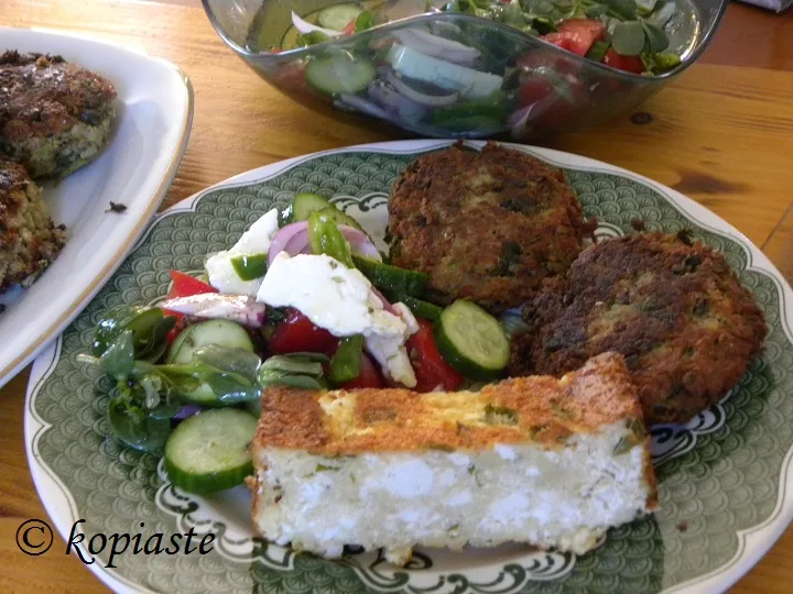 Psomotyri and black eyed peas patties