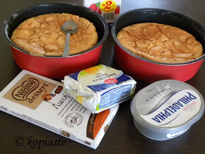 Sponge cake and ingredients