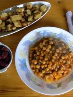 revithia soup giahni image