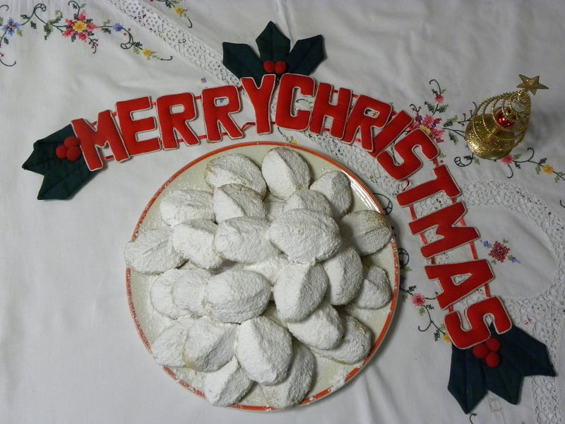 Stuffed Kourabiedes image