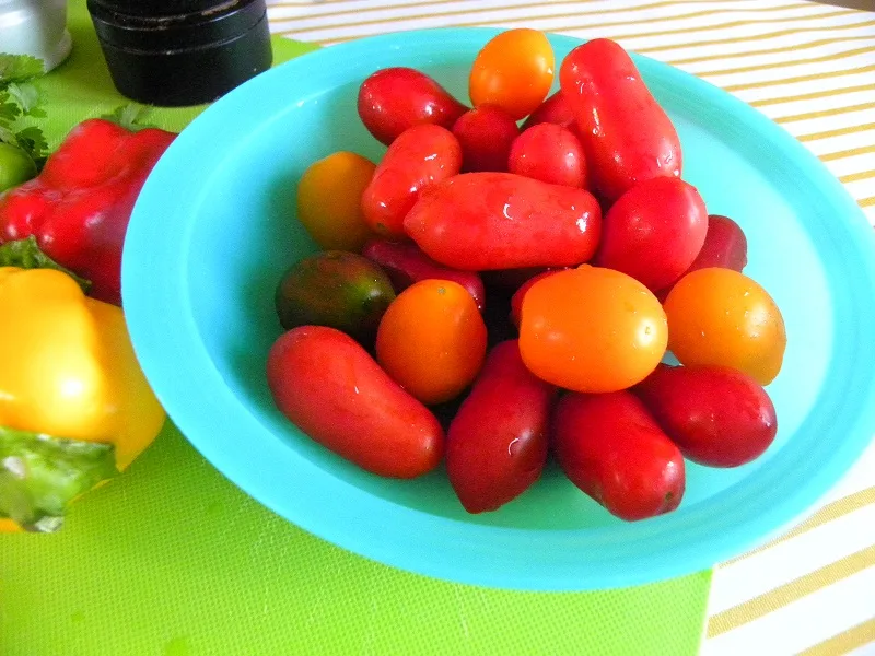 date tomatoes image