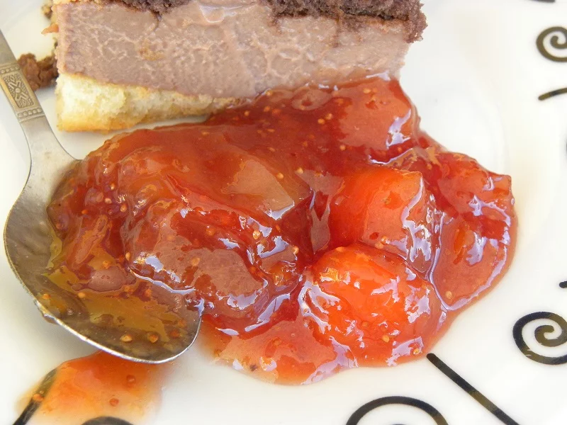 Banana, fig peach and grape jam image