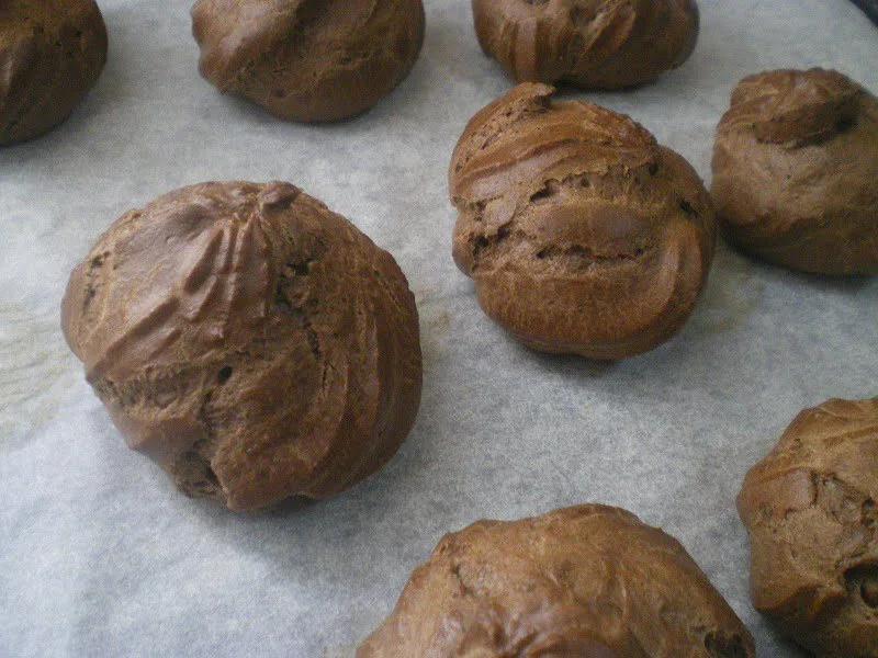 Chocolate choux image