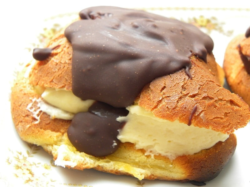 Eclairs with lemon curd image