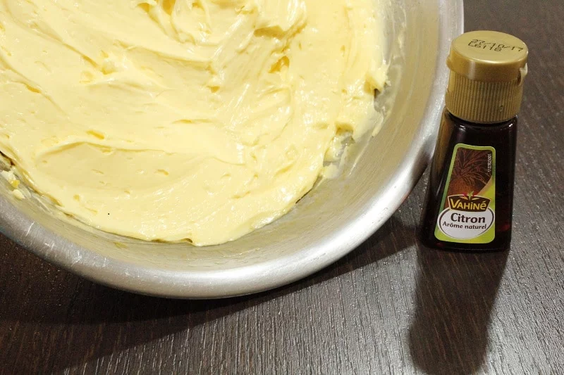 Citrus flavoured buttercream image