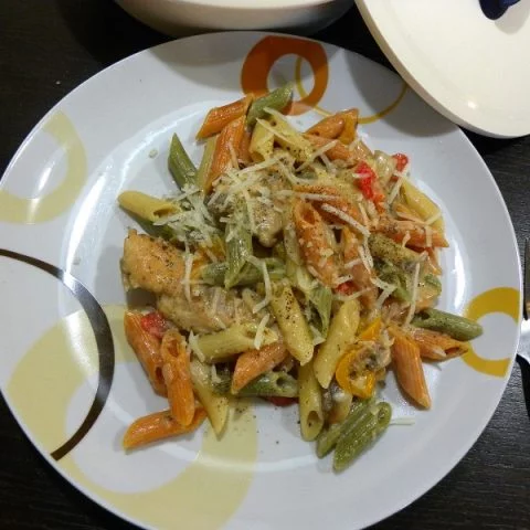 Light and Creamy Evaporated Milk Chicken with Penne