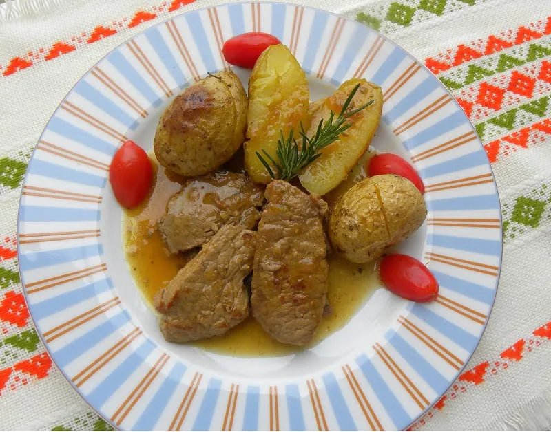 Lemony veal moschari lemonato picture