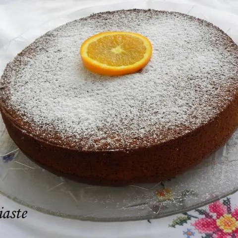 Cinnamon and Almond Orange Pulp Olive Oil Cake