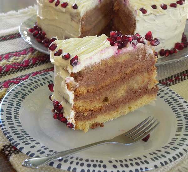 Sockerkaka cake served image