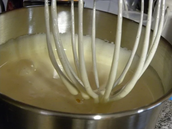 egg and sugar mixture image