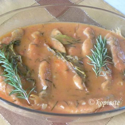 Koutsomoures Savoro (Red Mullets with Savoro Sauce)