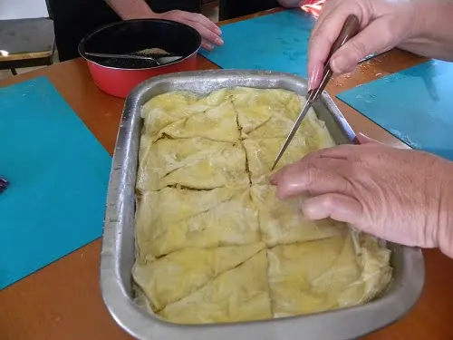 scoring baklavas image