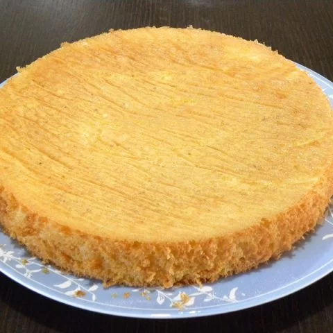 Basic 2 Genoise sponge cake image