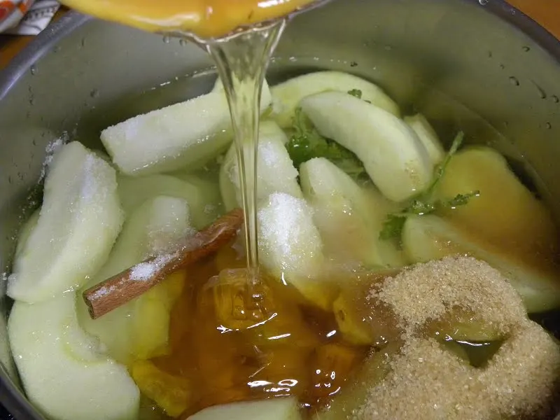 Apple-Jam-adding-honey-image