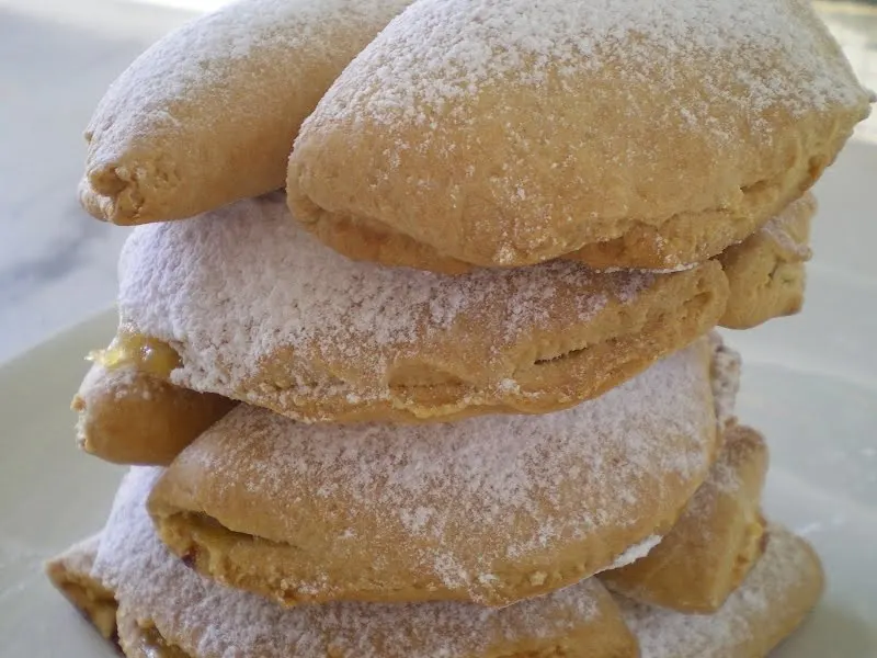 Apple-turnovers-piled-image