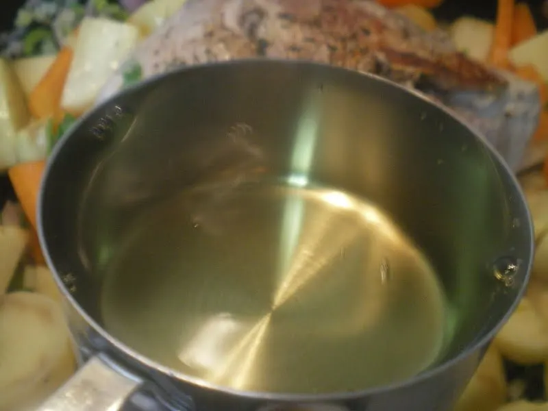 Deglaze with the wine image