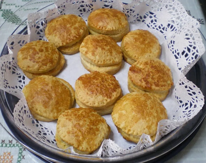 Mini-apple-pies-baked-image