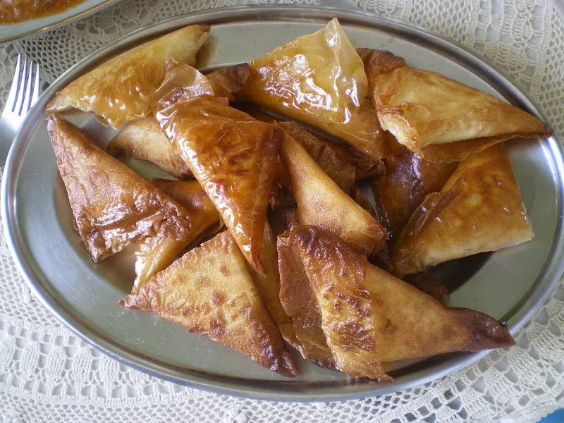 Tyropitakia Cheese triangles with feta image