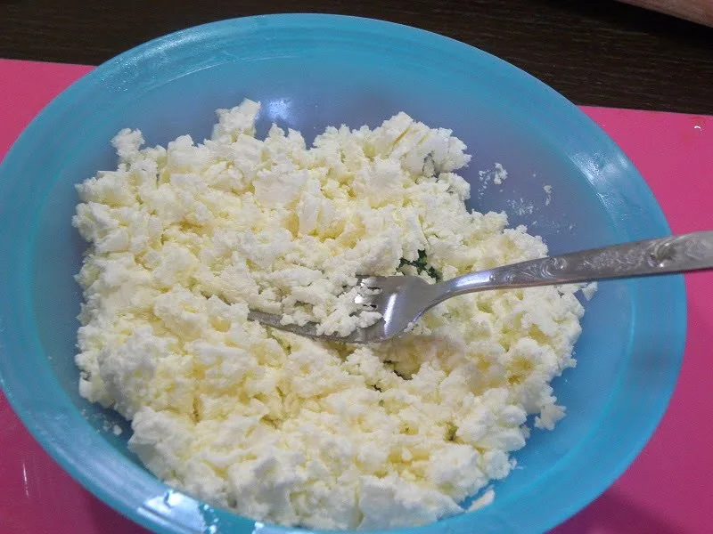 crumbled feta image