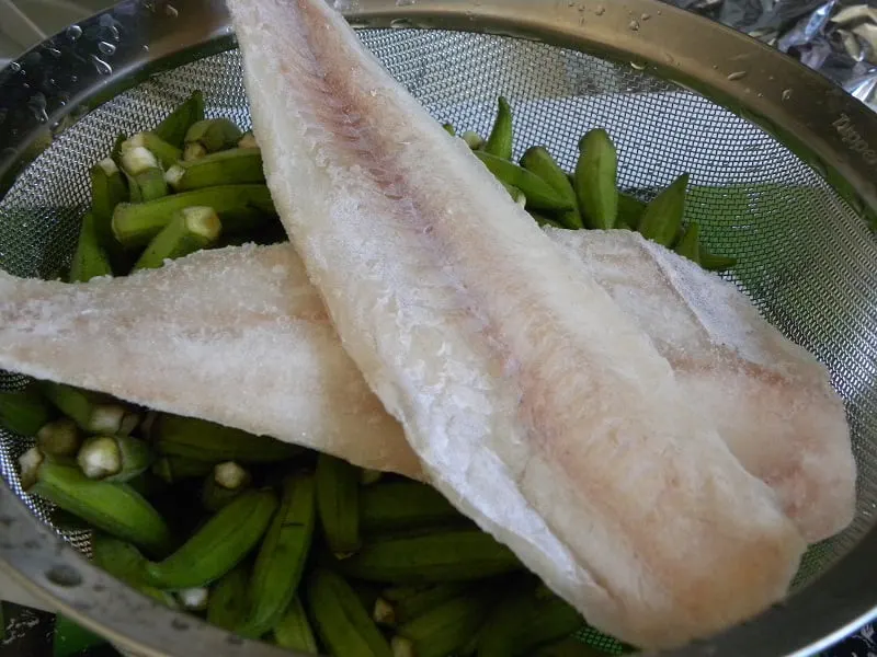 Okra and pollock fillets image