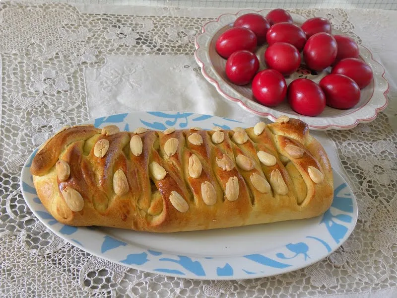 Braided Tsoureki image