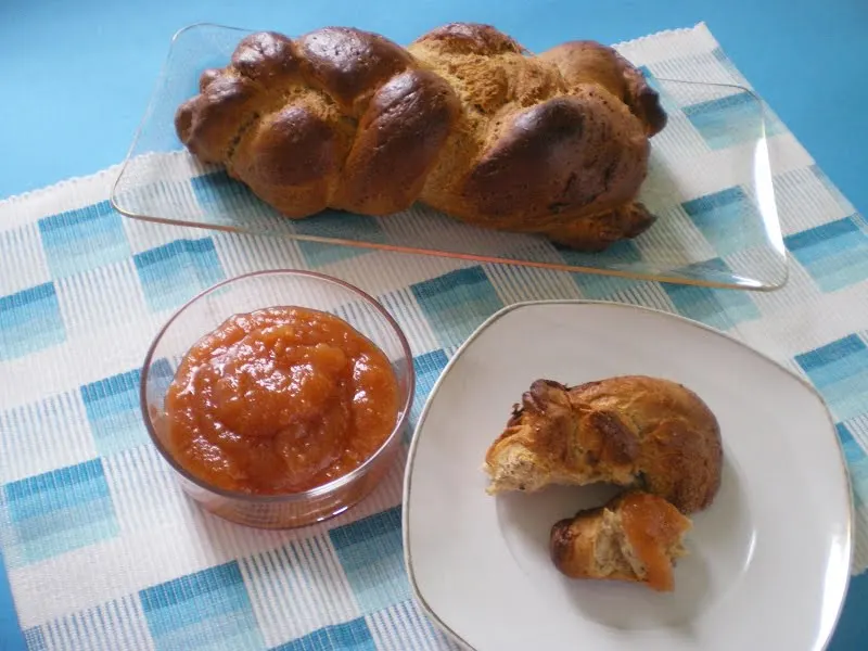 Ethiopian spiced honey bread image