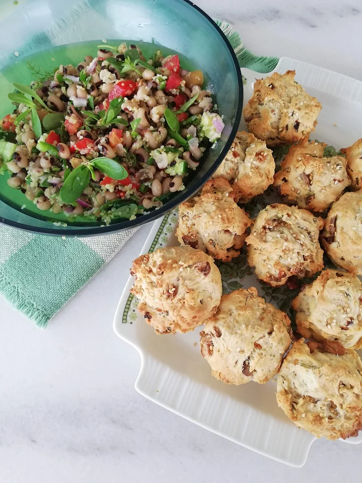 Mini bread served with black-eyed peas image