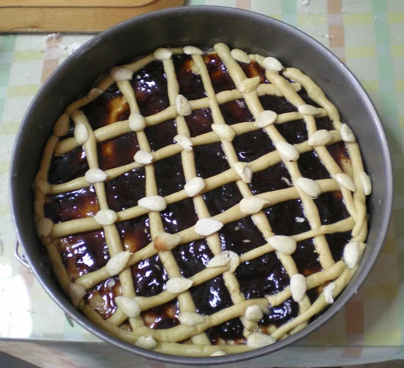 Pasta Flora with raspberries image